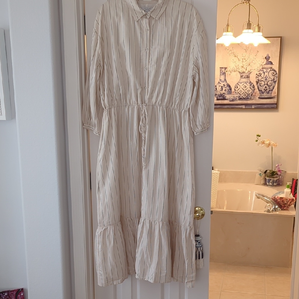 Ann Taylor Tan and White Buttoned Tiered Sundress